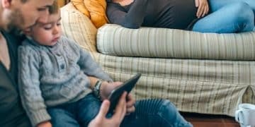 Smart Toys & Privacy: A 2025 Guide for US Parents - Cover Image